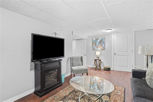 9053 E 83rd Street, Raytown, MO 64138