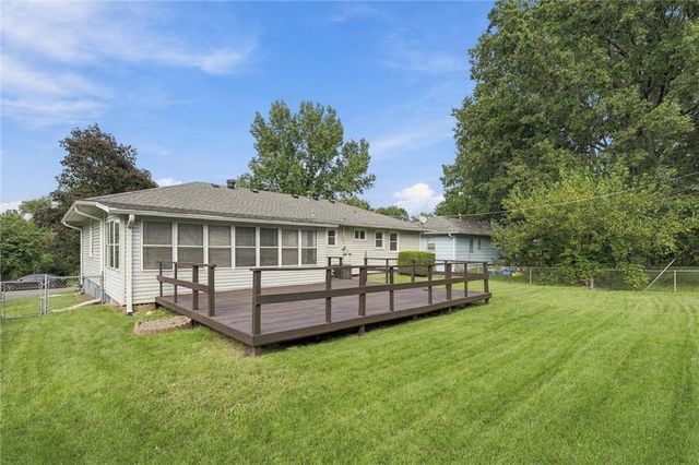 9053 E 83rd Street, Raytown, MO 64138