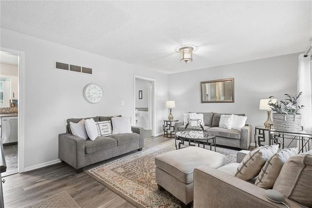9053 E 83rd Street, Raytown, MO 64138