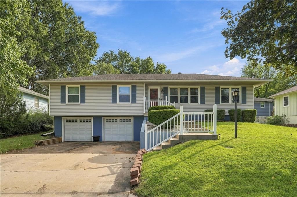 9053 E 83rd Street, Raytown, MO 64138