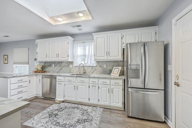 201 Sweetbriar Road, Summerville, SC 29485