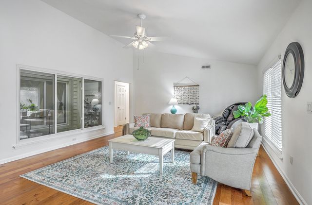 201 Sweetbriar Road, Summerville, SC 29485