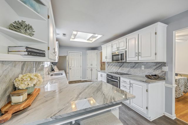 201 Sweetbriar Road, Summerville, SC 29485