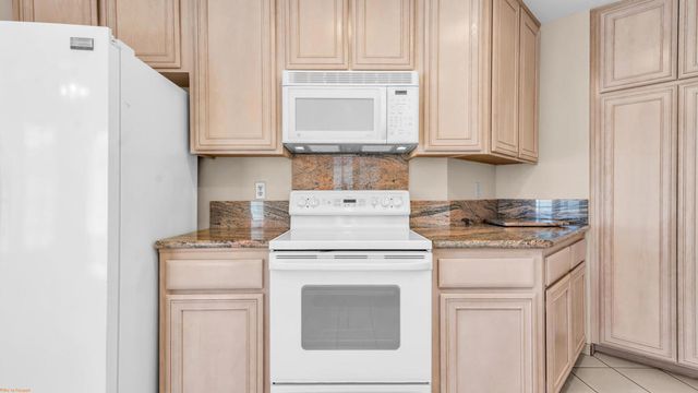 106 Towle Circle, Palm Desert, CA 92211