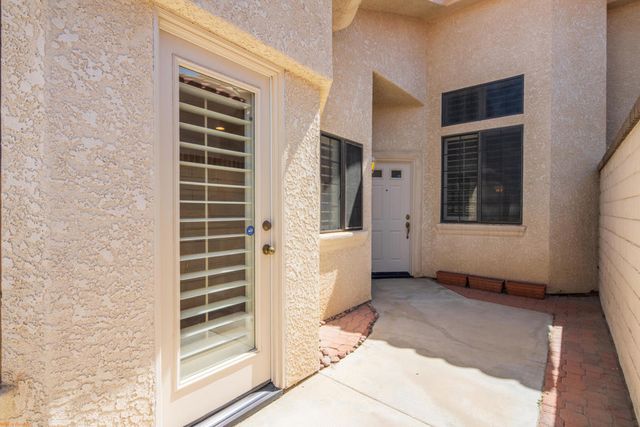 106 Towle Circle, Palm Desert, CA 92211