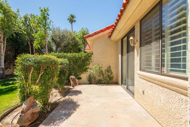 106 Towle Circle, Palm Desert, CA 92211