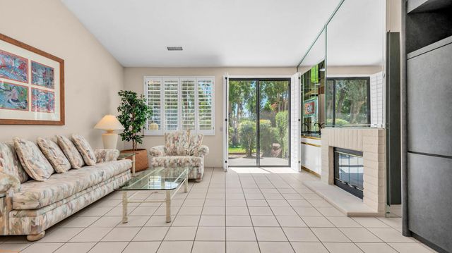 106 Towle Circle, Palm Desert, CA 92211