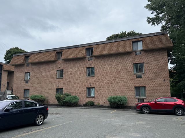 35 Washington St 3, Medford, MA 02155