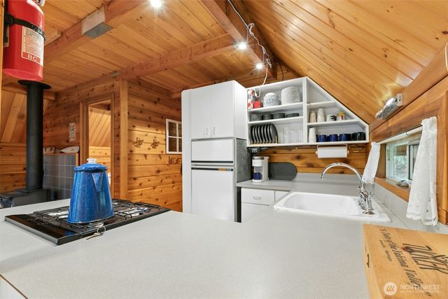 436 Marine Lane, Stuart Island, WA 98250