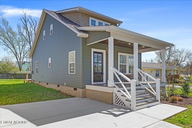 911 Indiana Ave, Etowah, TN 37331
