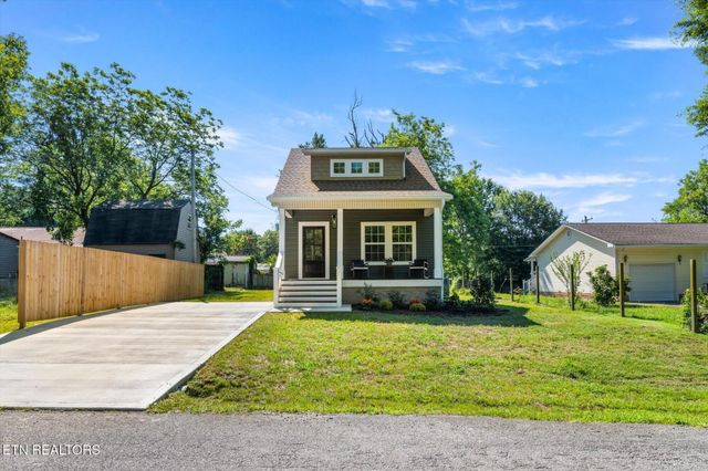 911 Indiana Ave, Etowah, TN 37331