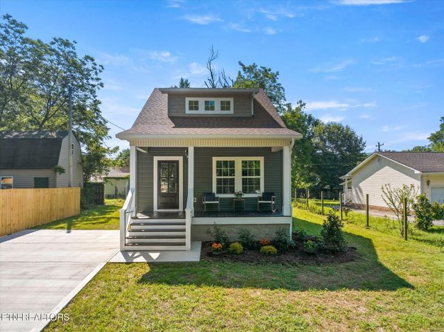 911 Indiana Ave, Etowah, TN 37331