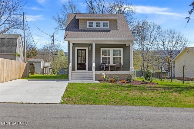 911 Indiana Ave, Etowah, TN 37331