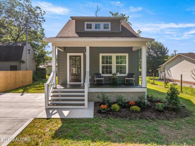 911 Indiana Ave, Etowah, TN 37331