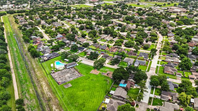 715 Whippoorwill Dr, Missouri City, TX 77489