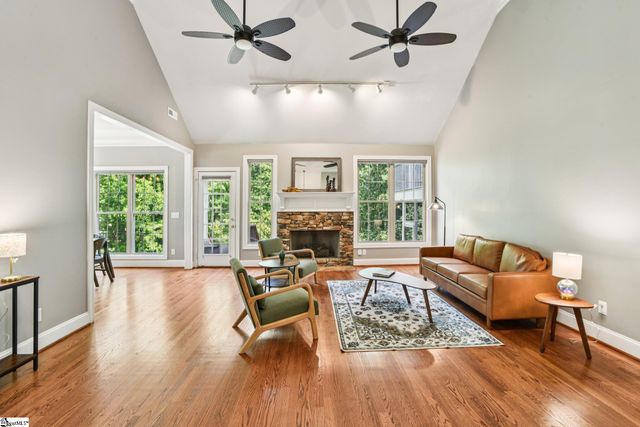 710 Pineapple Pointe, Greenville, SC 29607