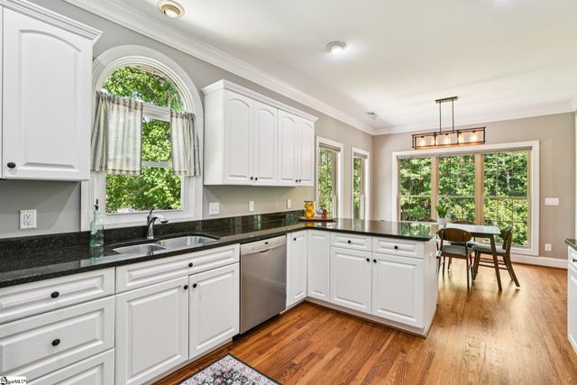 710 Pineapple Pointe, Greenville, SC 29607