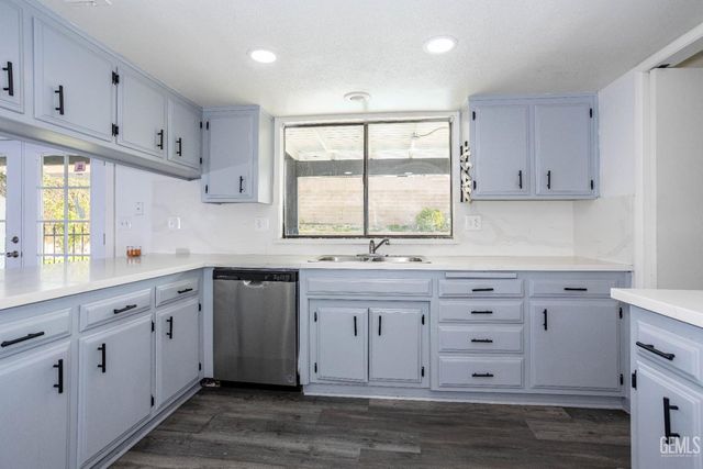 2705 Puder Street, Bakersfield, CA 93306