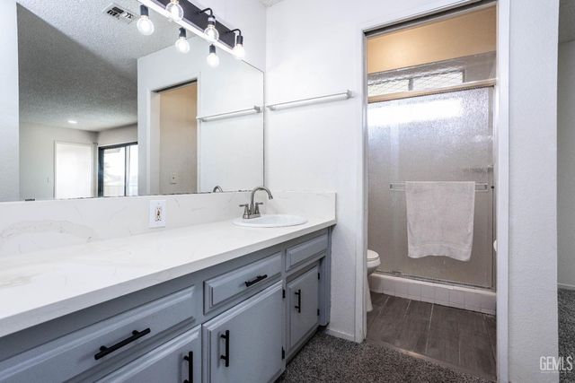 2705 Puder Street, Bakersfield, CA 93306