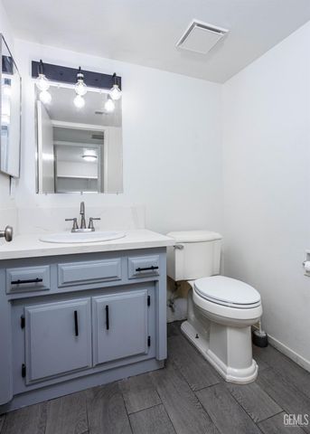 2705 Puder Street, Bakersfield, CA 93306