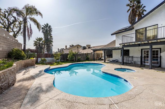 2705 Puder Street, Bakersfield, CA 93306