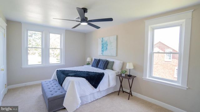 9 OAKWOOD CIR, Camp Hill, PA 17011