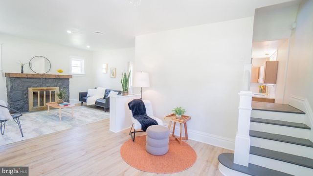 9 OAKWOOD CIR, Camp Hill, PA 17011