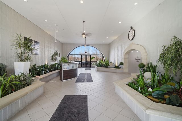 1 Renaissance Place 709, Palatine, IL 60067