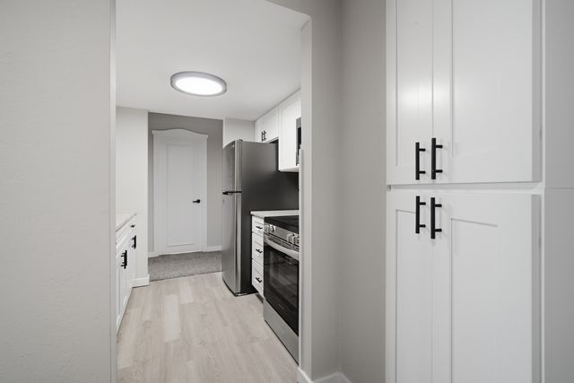 1 Renaissance Place 709, Palatine, IL 60067