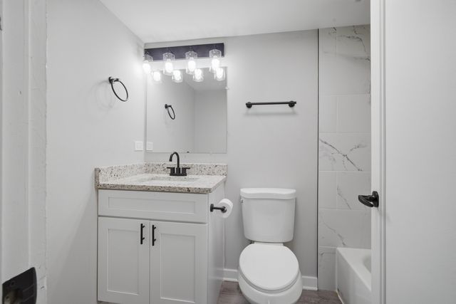 1 Renaissance Place 709, Palatine, IL 60067