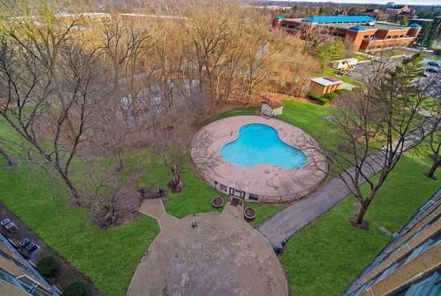 1 Renaissance Place 709, Palatine, IL 60067