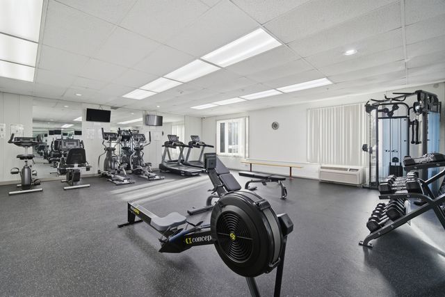 1 Renaissance Place 709, Palatine, IL 60067