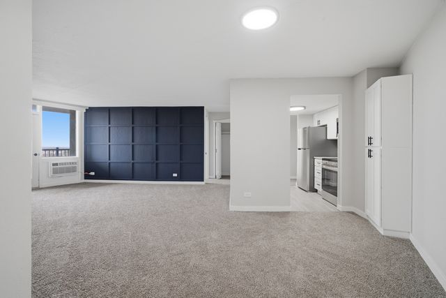 1 Renaissance Place 709, Palatine, IL 60067