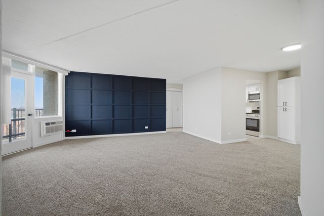 1 Renaissance Place 709, Palatine, IL 60067