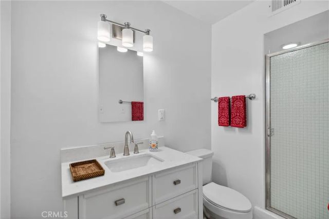 3319 Candlewood Drive, Bakersfield, CA 93306