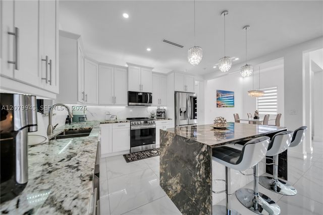 2127 SW 17TH PL, Cape Coral, FL 33991