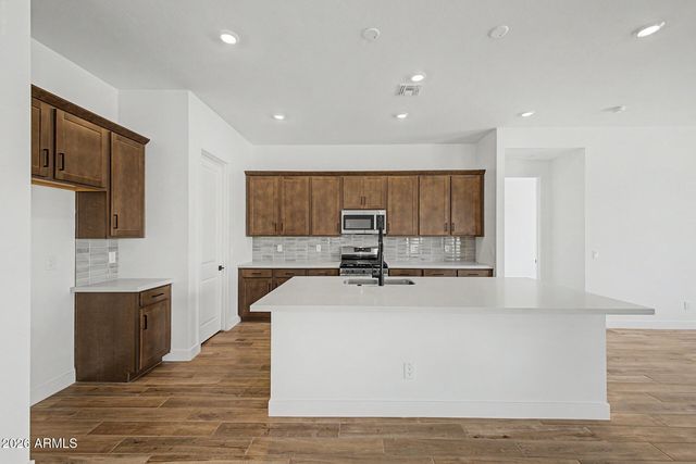 22212 W BLACKHAWK Drive, Surprise, AZ 85387