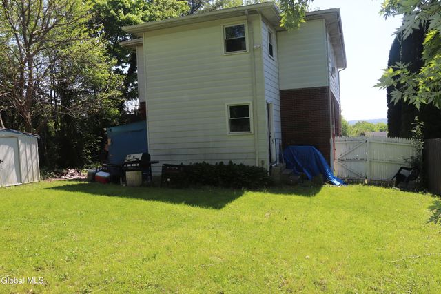 12 Limerick Drive, Albany, NY 12204