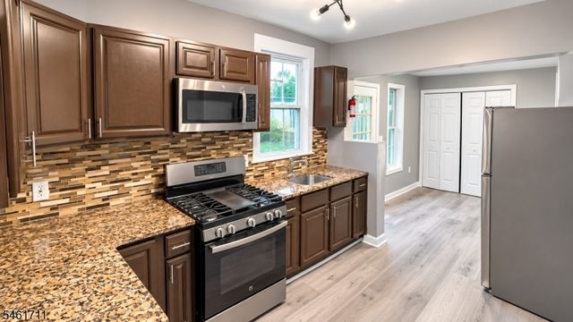 1922 Barnett St, Rahway City, NJ 07065
