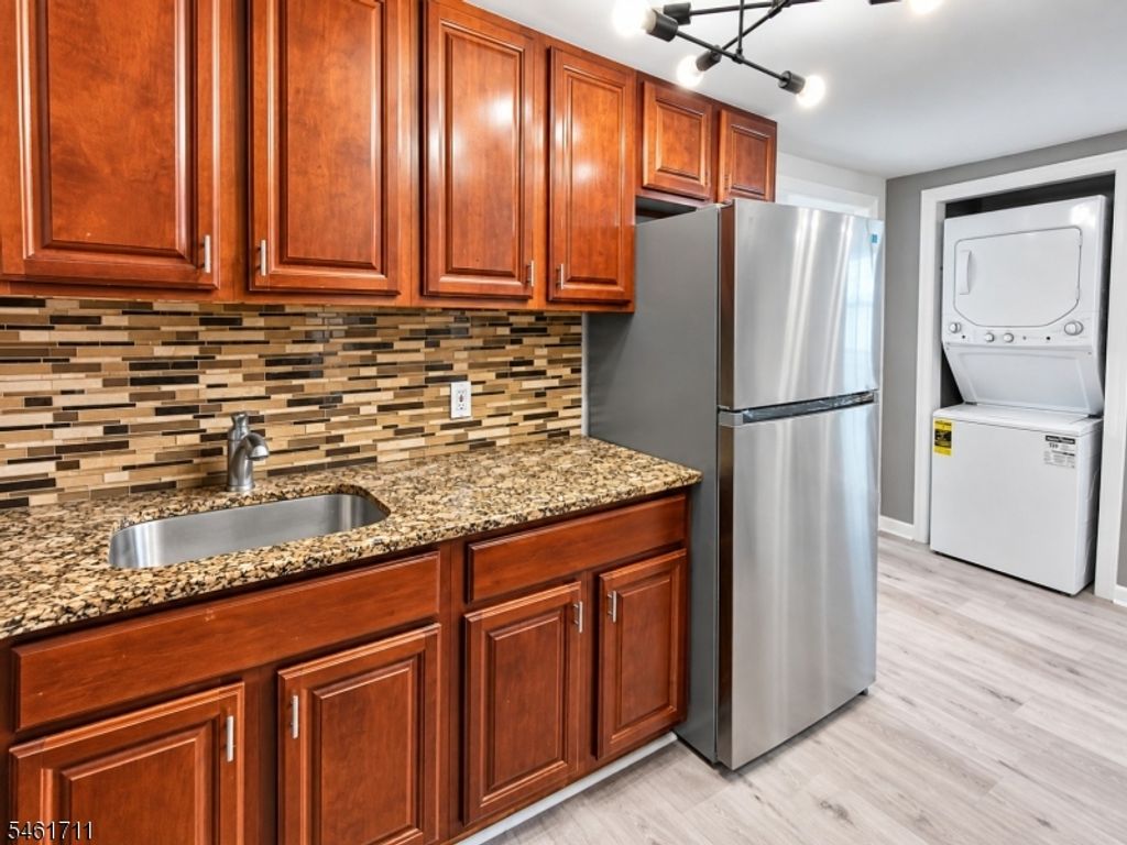 1922 Barnett St, Rahway City, NJ 07065 — photo 4