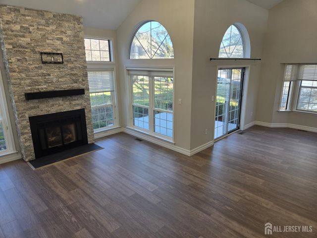 14 Canterbury Drive A, Monroe, NJ 08831