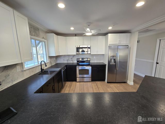 14 Canterbury Drive A, Monroe, NJ 08831