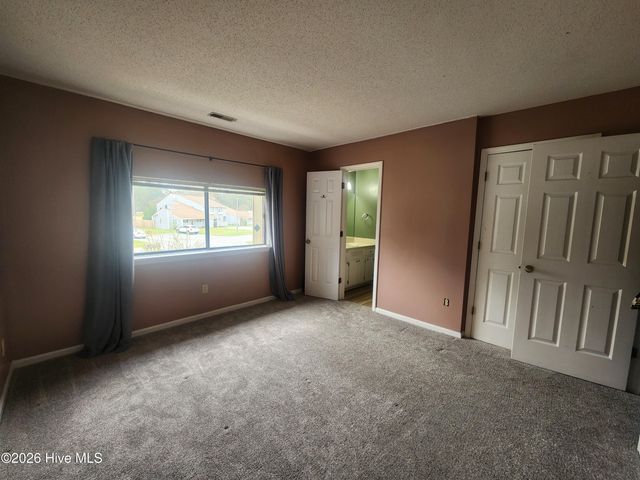 165 Quarterdeck, New Bern, NC 28562