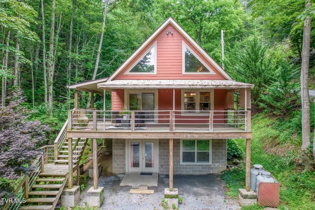 139 Charlie Harrell Lane, Hampton, TN 37658