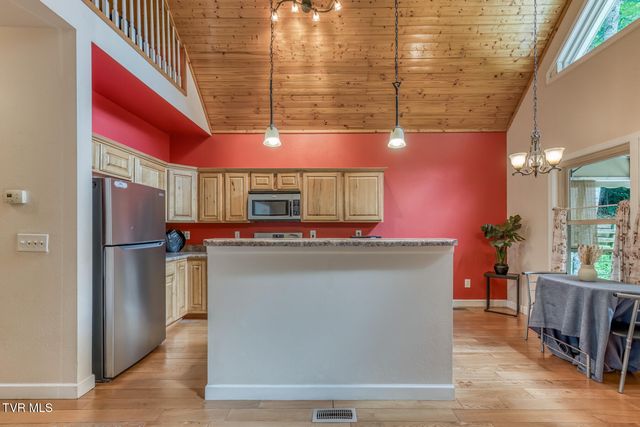 139 Charlie Harrell Lane, Hampton, TN 37658