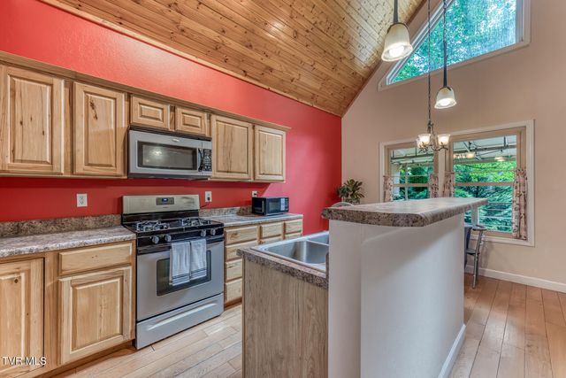 139 Charlie Harrell Lane, Hampton, TN 37658