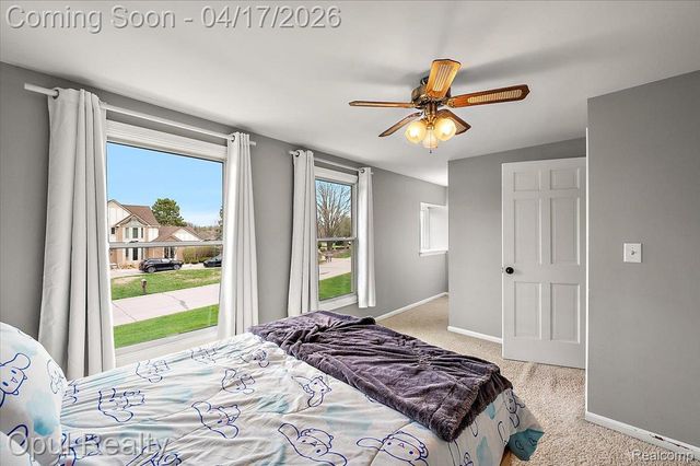 22797 Shadowglen Drive, Farmington Hills, MI 48335