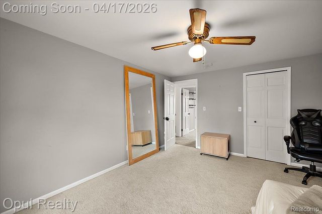 22797 Shadowglen Drive, Farmington Hills, MI 48335