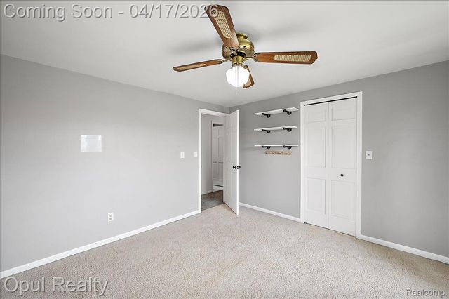 22797 Shadowglen Drive, Farmington Hills, MI 48335