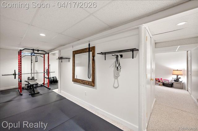 22797 Shadowglen Drive, Farmington Hills, MI 48335